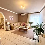 Do-ti Apartmanhaz Apartament Balatonlelle