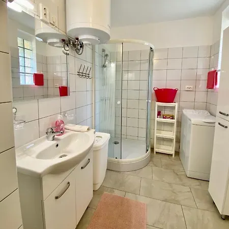 Do-ti Apartmanhaz Lägenhet