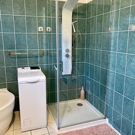 Do-ti Apartmanhaz شقة بالاتوليلّي