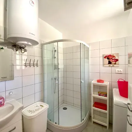 Do-ti Apartmanhaz Lägenhet