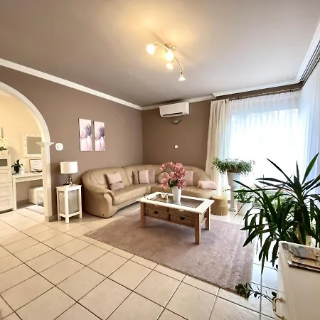 Apartment Do-ti Apartmanhaz