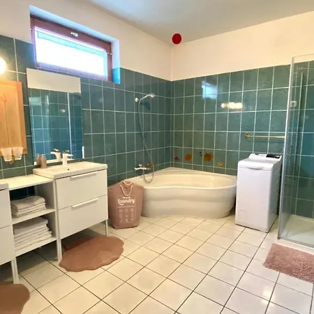 Do-ti Apartmanhaz * Balatonlelle