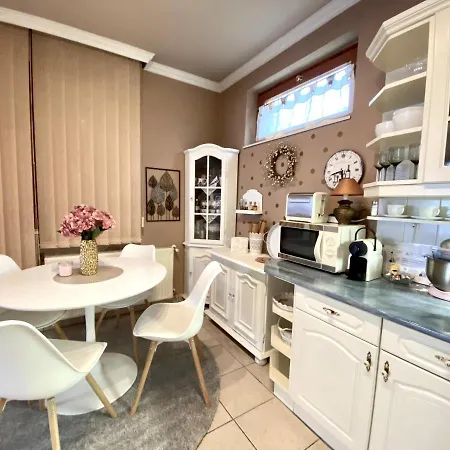 Do-ti Apartmanhaz Lägenhet Balatonlelle