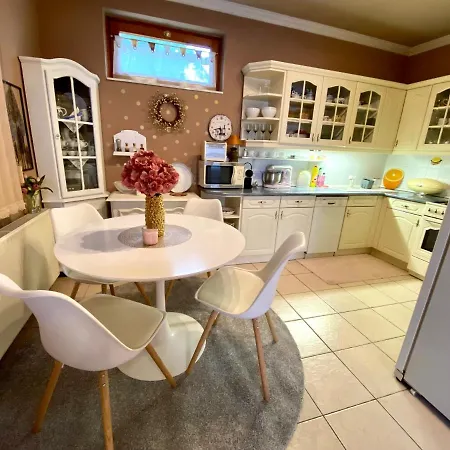 Do-ti Apartmanhaz * Balatonlelle