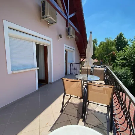 Do-ti Apartmanhaz Balatonlelle