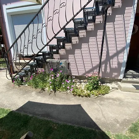 Do-ti Apartmanhaz * Balatonlelle