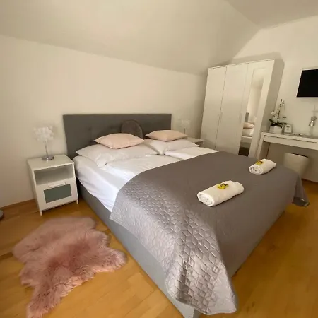 Do-ti Apartmanhaz * Balatonlelle