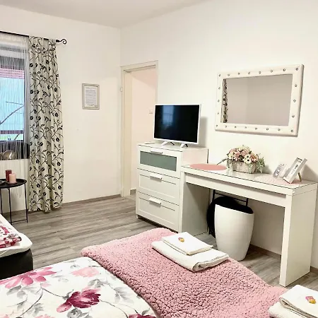 Do-ti Apartmanhaz * Balatonlelle