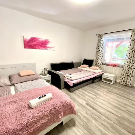 Do-ti Apartmanhaz *