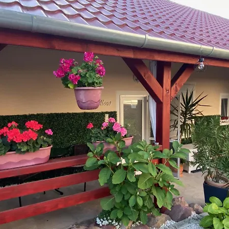 Do-ti Apartmanhaz *
