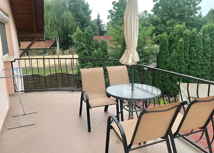 דירה Do-ti Apartmanhaz בלטונללה