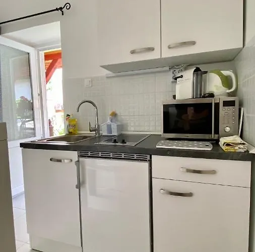 דירה Do-ti Apartmanhaz בלטונללה